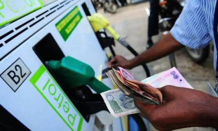 Oil cos likely to absorb Rs 2 per litre excise duty on unblended petrol
